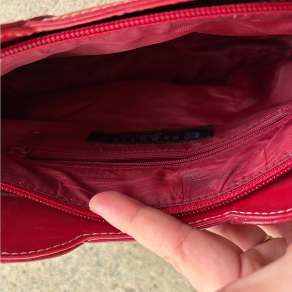 Vintage Kenneth Cole Reaction Red Shoulder Bag - Structured Y2K Handbag - Picture 5 of 8